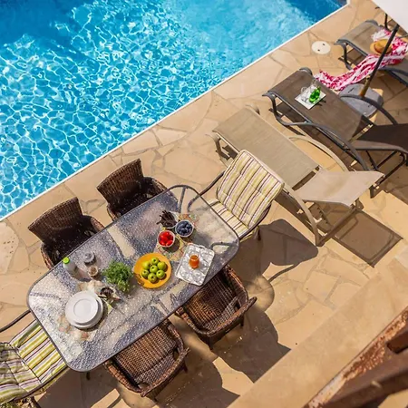Coral Bay Sun Вилла