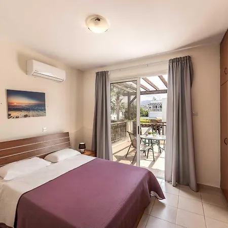 Coral Bay Sun Villa Peyia