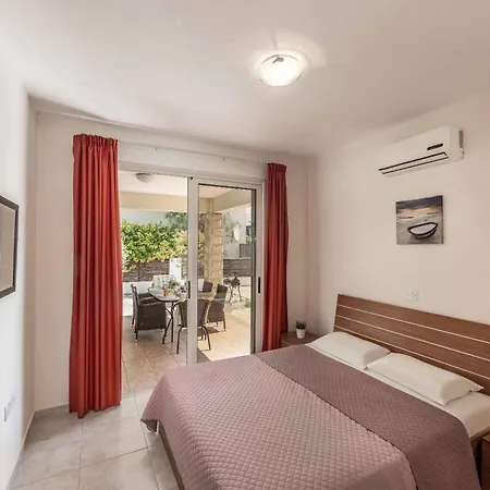 Coral Bay Sun * Peyia